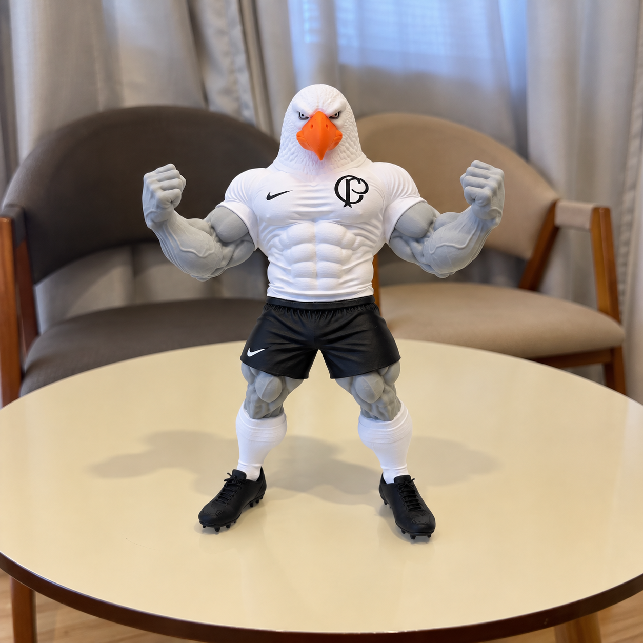 Estátua Gavião Corinthians Musculoso — foto 1